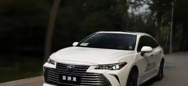 亚洲龙618狂省3万！丰田混动4.3L油耗+准C级空间