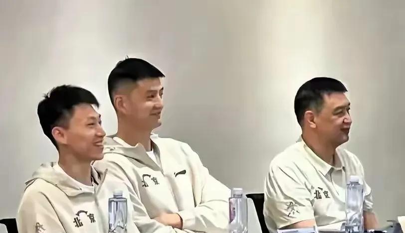 重磅！北控新帅张庆鹏首刀三将
