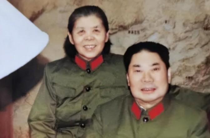《79岁上将的黄昏恋