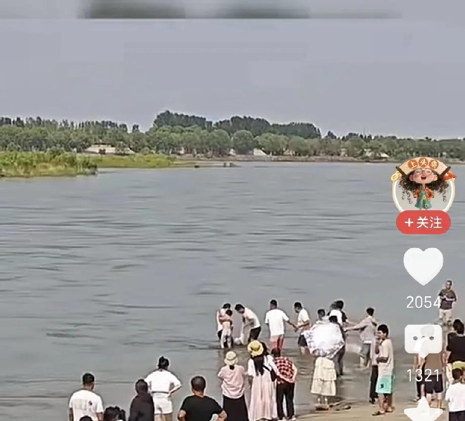 生死瞬间！许昌勇士冒死跳河救母子